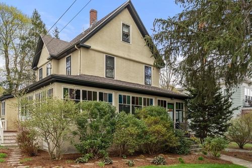 205 Washington St, Winchester, MA, 01890-2127 | Card Image