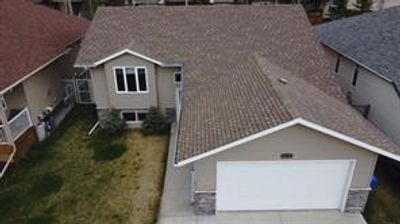 72 Valiant Cres, House detached with 4 bedrooms, 3 bathrooms and 4 parking in Olds AB | Image 2