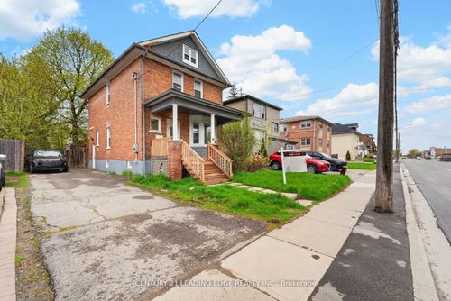 90 Park Rd S, Oshawa, ON, L1J4G9 | Card Image