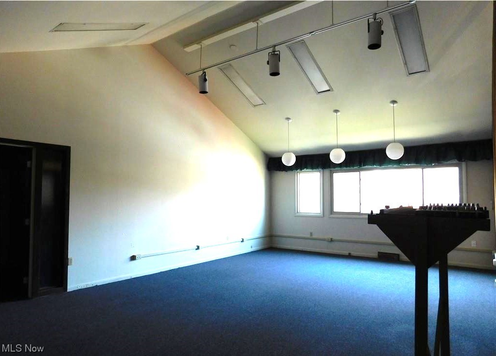 Commercial Lease in Medina 3
