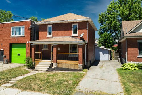 74 State St, Welland, ON, L3B4K5 | Card Image
