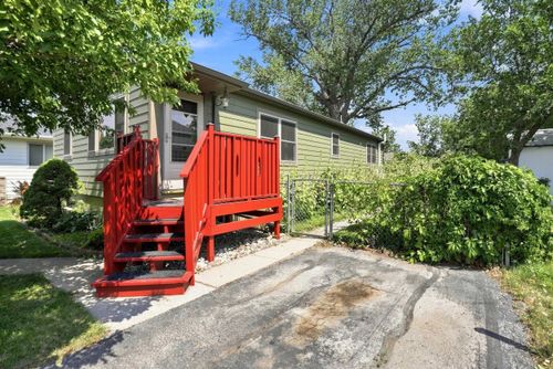 207 8th Ave, Belle Fourche, SD, 57717-1309 | Card Image