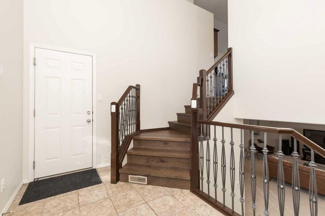 68 Canyoncrest Point W, Home with 4 bedrooms, 3 bathrooms and 6 parking in Lethbridge AB | Image 2