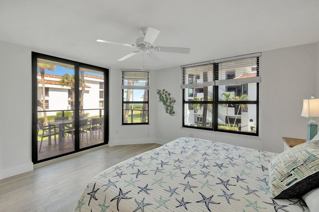 211 - 4100 N Highway A1a, Condo with 3 bedrooms, 3 bathrooms and null parking in Hutchinson Island FL | Image 22