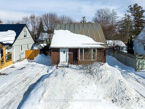 497 Maple St, Collingwood, ON, L9Y2S6 | Card Image