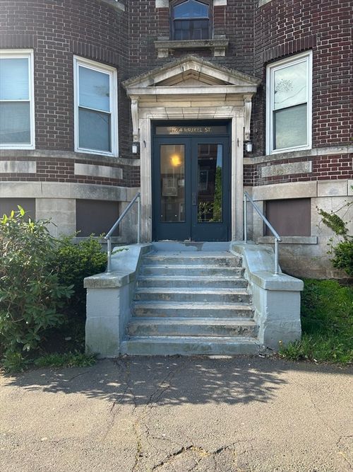 2-4 Laurel St, Holyoke, MA, 01040-3564 | Card Image