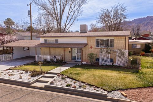 738 Locust Ln, Moab, UT, 84532-2753 | Card Image
