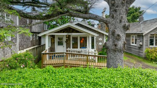 164 W Jackson St, Cannon Beach, OR, 97110-3093 | Card Image