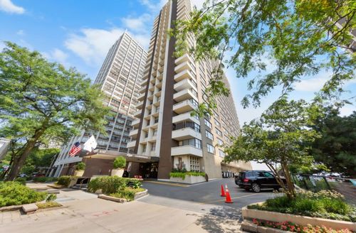 apt-25a-6157 N Sheridan Rd, Chicago, IL, 60660-2827 | Card Image