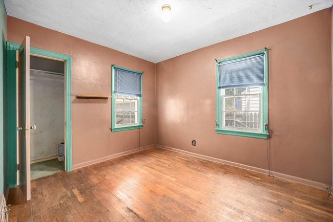 237 Holly St Sw, House other with 3 bedrooms, 1 bathrooms and null parking in Wyoming MI | Image 6
