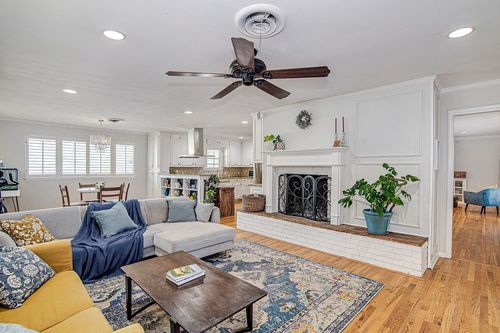 1820 Ridgmar Blvd, Fort Worth, TX, 76116-2019 | Card Image