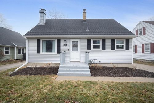 172 N 92nd Street, Milwaukee, WI, 53226 | Card Image
