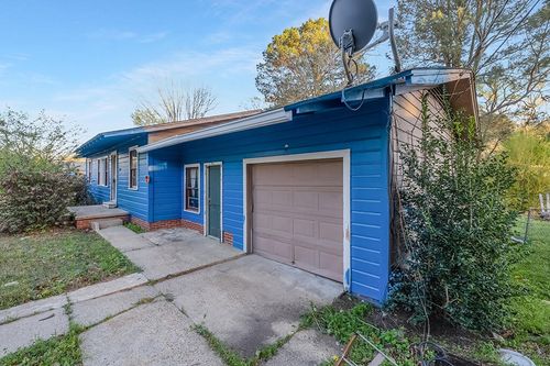 3001 Mason St, Texarkana, TX, 75501-7727 | Card Image