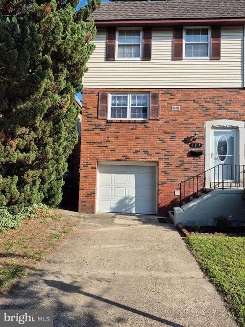 137 Suburban Ter, STRATFORD, NJ, 08084-1413 | Card Image