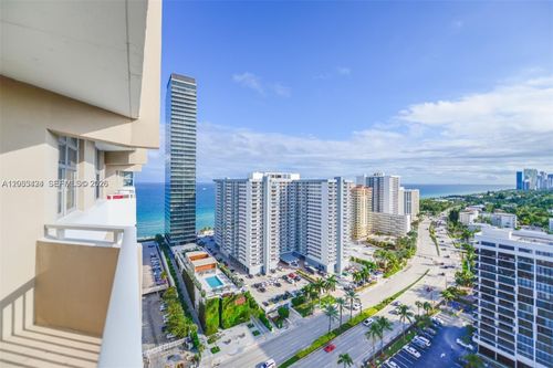 22a-1985 S Ocean Dr, Hallandale Beach, FL, 33009-5933 | Card Image