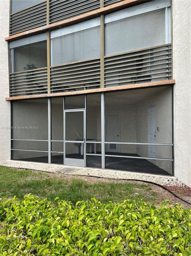 APT-105 - 6451 N University Dr, Condo with 2 bedrooms, 2 bathrooms and null parking in Tamarac FL | Image 4