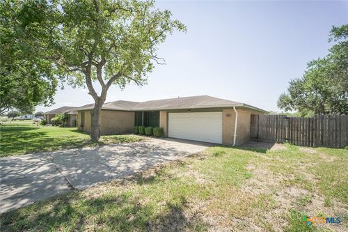 703 Duck Dr, Victoria, TX, 77905-0605 | Card Image