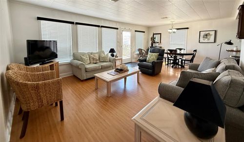 12925 John Reynolds Rd, Galveston, TX, 77554-9727 | Card Image