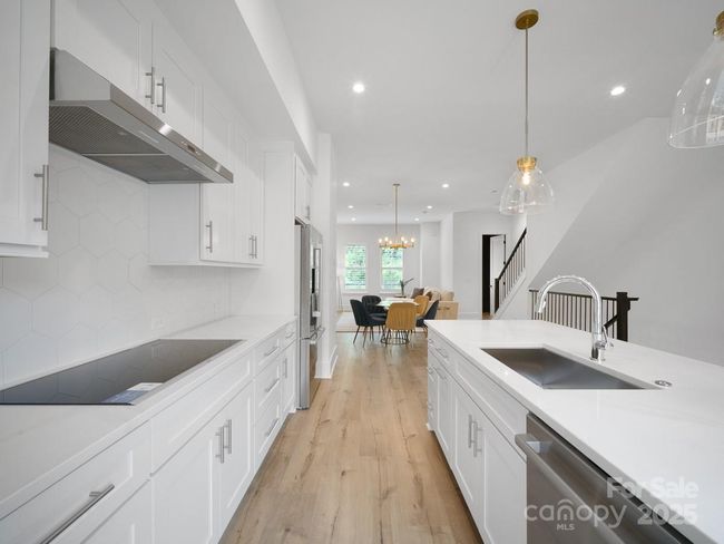 Kitchen | Image 12
