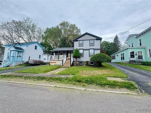 7 High St, Lyons, NY, 14489-1142 | Card Image