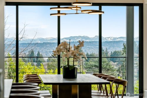 a-6038 50th Ave Ne, Seattle, WA, 98115-7704 | Card Image