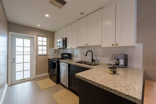 5-1351 Meridian Ave, Miami Beach, FL, 33139-8032 | Card Image