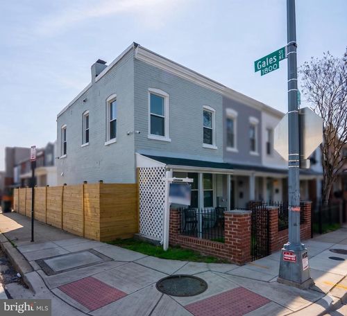 633 18th St Ne, WASHINGTON, DC, 20002-4621 | Card Image