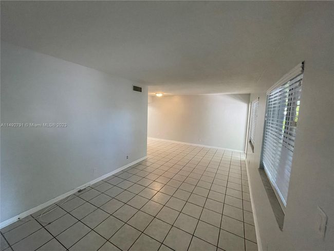 2 - 2616 Ne 14 Ave, Condo with 1 bedrooms, 1 bathrooms and null parking in Wilton Manors FL | Image 5