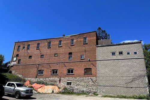 75 Manitoba St, Bracebridge, ON, P1L2B2 | Card Image