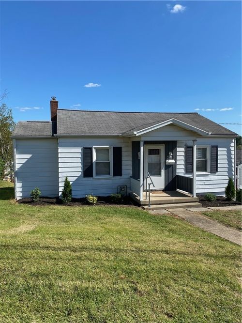 1031 Mace St, Greensburg, PA, 15601-4822 | Card Image