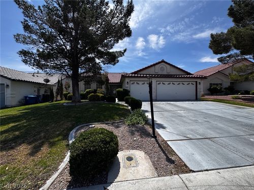 5117 Elm Grove Dr, Las Vegas, NV, 89130-3667 | Card Image