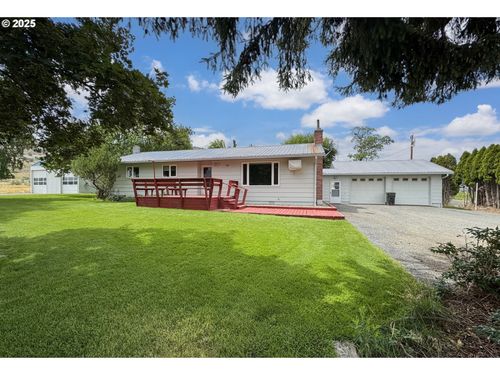 18312 W Campbell Loop, Baker City, OR, 97814-8421 | Card Image