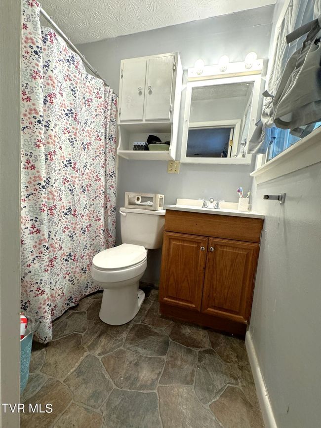 1516 Valley View Dr, House other with 4 bedrooms, 4 bathrooms and null parking in Big Stone Gap VA | Image 27