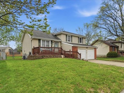 813 Valerie Ln, Gardner, KS, 66030-1240 | Card Image