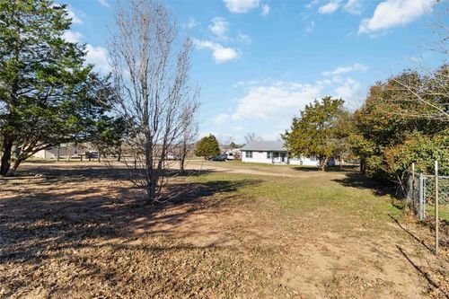 3870 S Highway 304, Rosanky, TX, 78953-9094 | Card Image