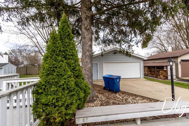 395 Magnolia Ave, House other with 3 bedrooms, 2 bathrooms and 2 parking in Gurnee IL | Image 9