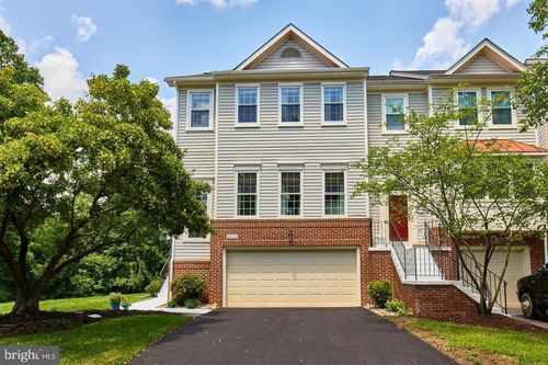 13032 Cobble Ln, CLIFTON, VA, 20124-1098 | Card Image