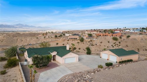 1837 Wolf Rd, Bullhead City, AZ, 86442-8779 | Card Image
