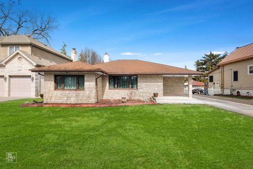 221 E Grantley Ave, Elmhurst, IL, 60126-2429 | Card Image