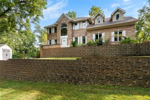 3256 Meadow Ridge Rd Ne, Solon, IA, 52333-9391 | Card Image