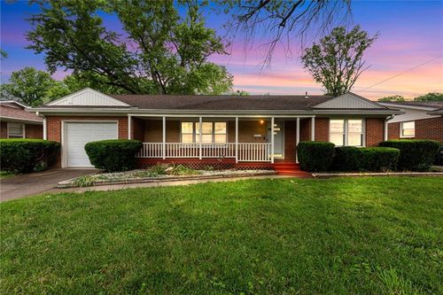 1630 W 5th St, Sedalia, MO, 65301-3914 | Card Image