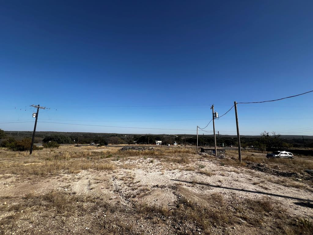 500 S Broadway St, Mertzon, TX 76941
