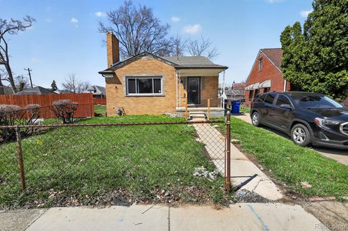 220 W Montana St, Detroit, MI, 48203-5214 | Card Image