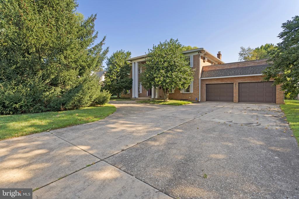 Park Way, Broomall, PA 19008