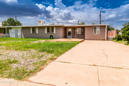 301 Whitton St, Sierra Vista, AZ, 85635-1450 | Card Image