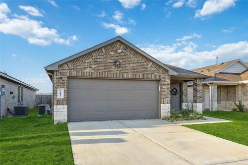 16684 Lonely Pines Dr, Conroe, TX, 77302-8315 | Card Image