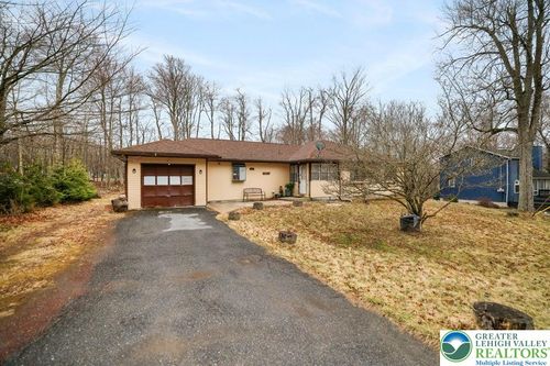 4754 Brentwood Dr, Coolbaugh Twp, PA, 18466-3121 | Card Image