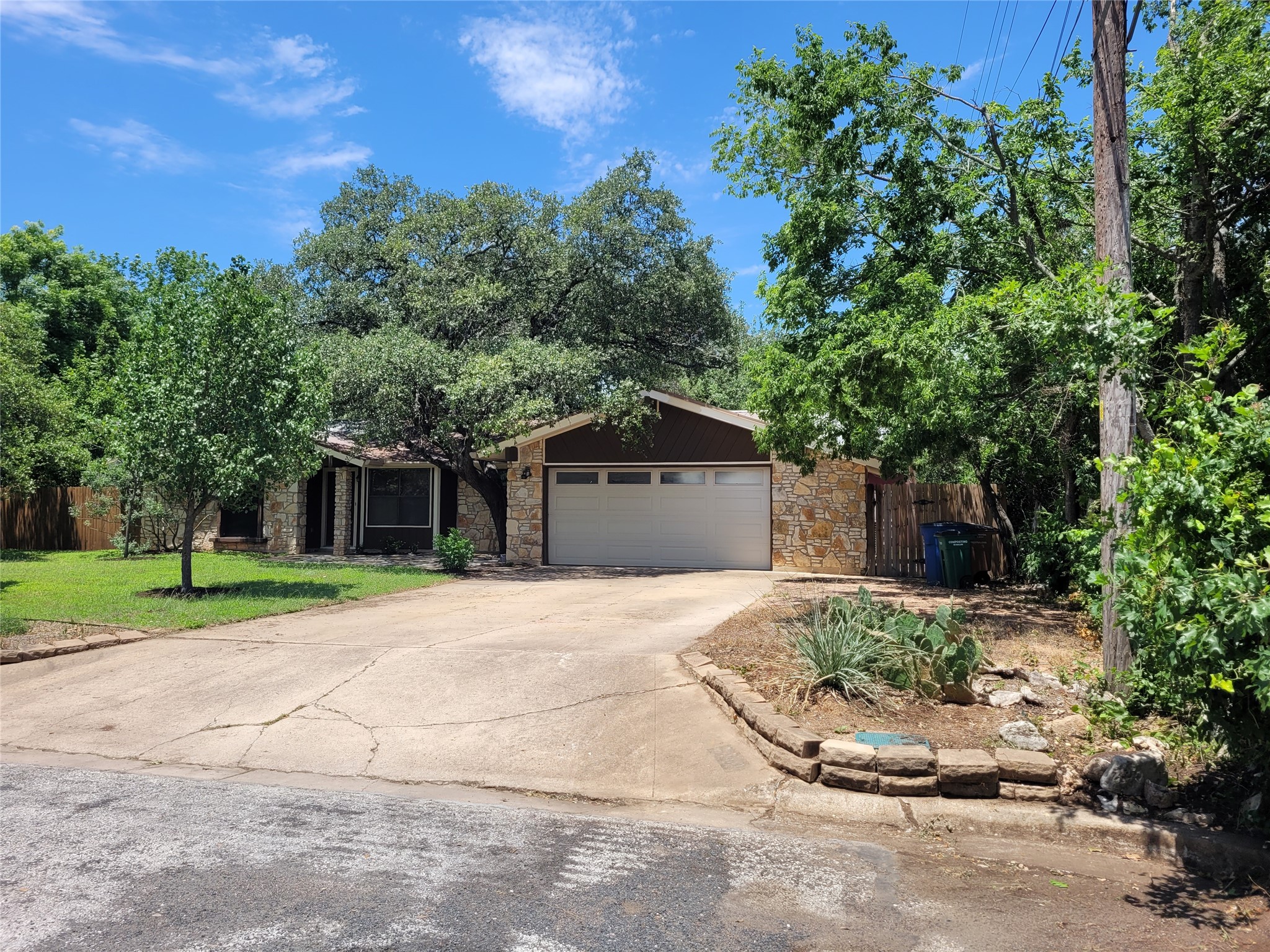 Sioux Trl, Austin, TX 78729