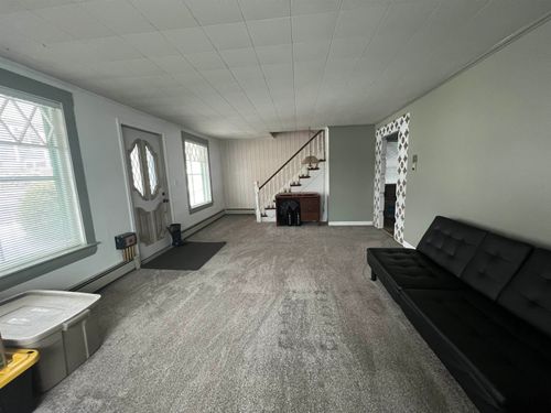 86 Elm St, Berlin, NH, 03570-2506 | Card Image