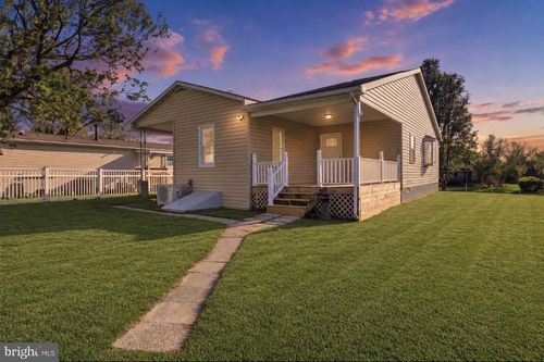 38 Stanley Dr, NEW OXFORD, PA, 17350-9456 | Card Image